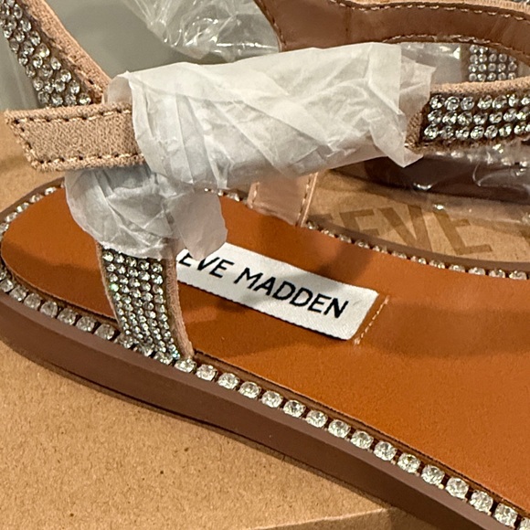 NWT Steve Madden Silver Rhinestone Sandals Nickel - Picture 3 of 5